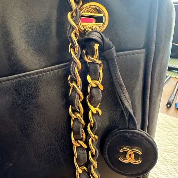 Beautiful vintage Chanel shoulder purse - Picture 9 of 11